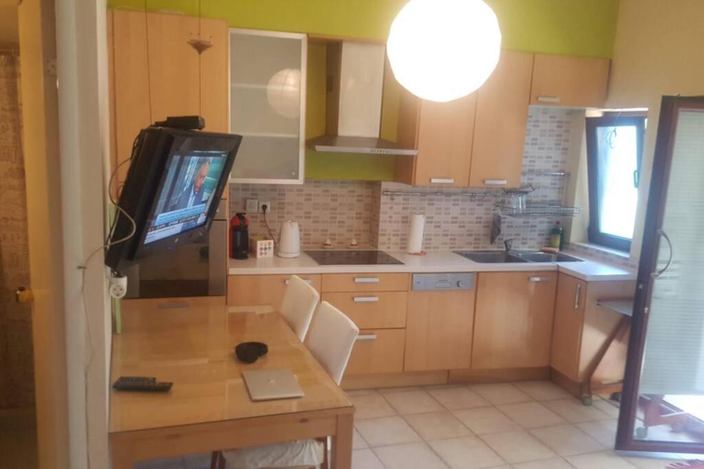 Ferienwohnung Quite House With Garden And Barbecue Athen Exterior foto